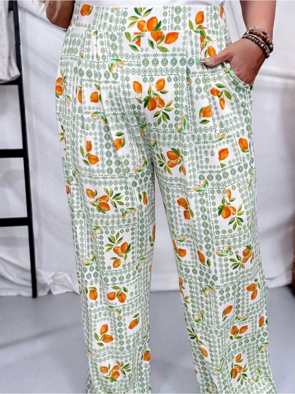 Dear Scarlett Women's Orange Fruit Print  Relaxed Pantsuit - Picture 4 of 10